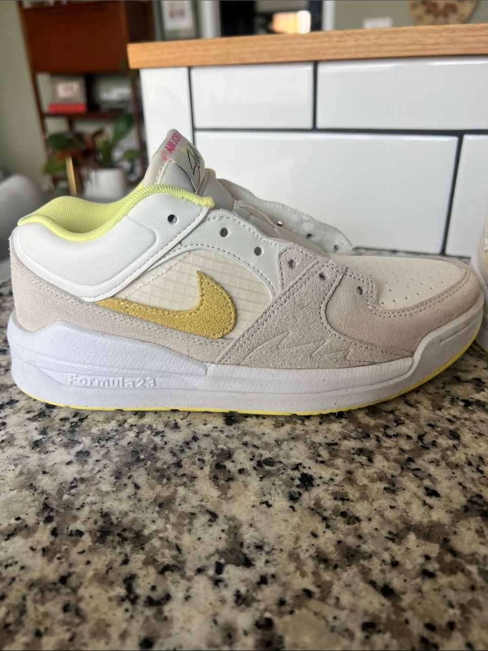 Nike Kids Low-Top Sneakers in Cream with Yellow Swoosh